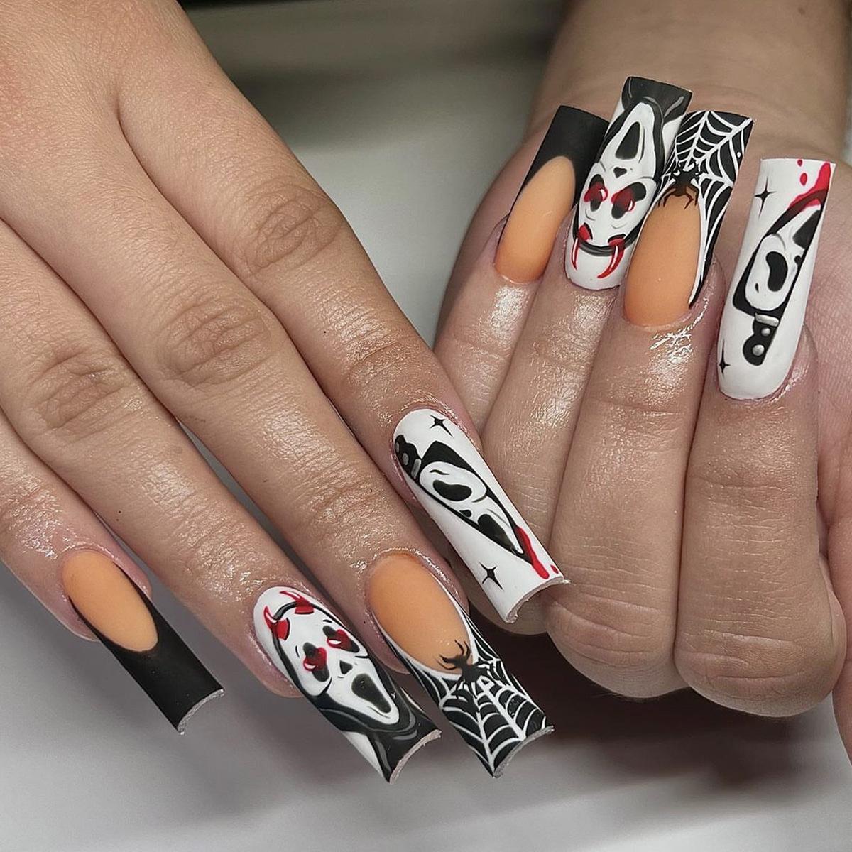 

European & American Halloween Ghost Spider Nail Art: 24-Piece Removable Fake Nail Set