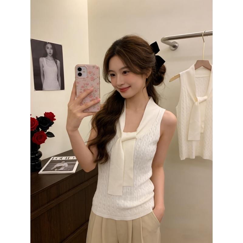 Strap-back Tank Top for Women, New Summer Outerwear Style, Extremely Beautiful, Backless, High-end, Sleeveless, Neck-attached Top