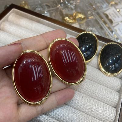 Kolczyki Sztyfty Owalne Kapiące Bordowe W Stylu Saint Lou Lan Eleganckie Modne Kolczyki Damskie Jesień I Zima Retro Czarne Kolczyki