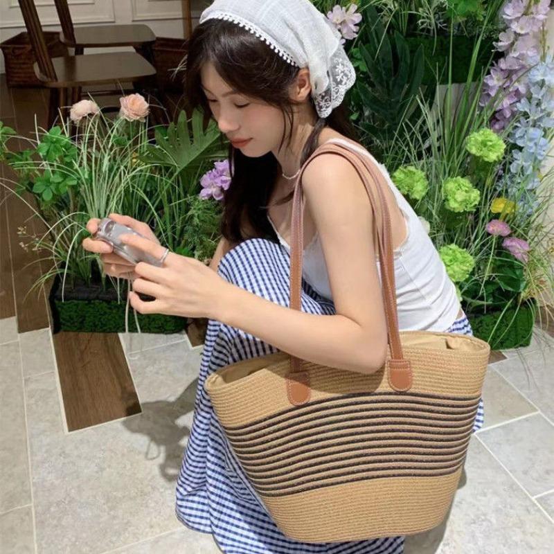 Summer striped shoulder commuter straw bag new large capacity casual fashion women's beach tote bag