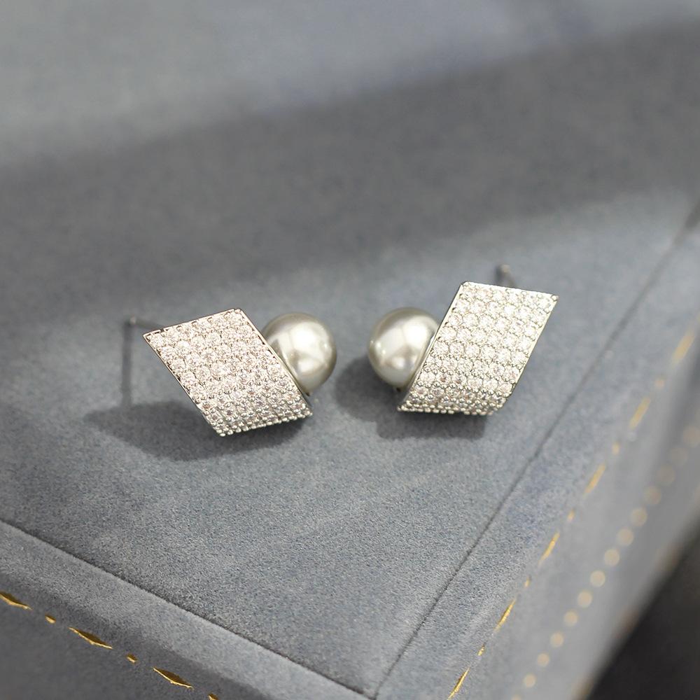 Французские серьги-пусеты с черным искусственным жемчугом и неровными камнями, темпераментные, универсальные, нишевые, серьги с серебряной иглой 925 пробы, серьги женские