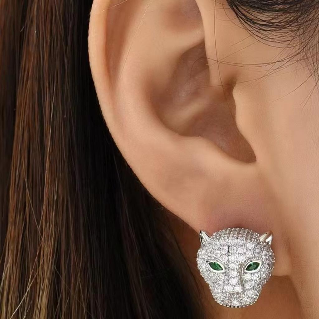Luxury Leopard Stud Earrings with Green Eyes - Glittering Animal Design, 18K Golden Plated, Stainless Steel Posts, Perfect for Evening Parties & Banqu