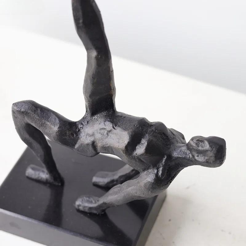 Creative Retro Metal Figure Sculpture Black Art Statue Character Ornaments Home Accessories Decoration Display Model Figurines G