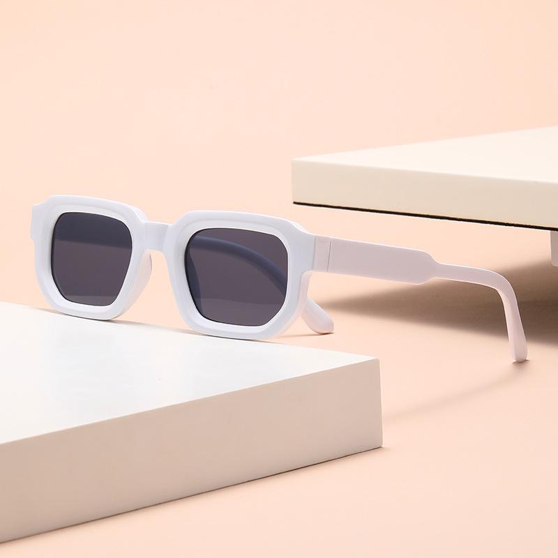 Trendy Small Frame Square Sunglasses for Women - New Style, Versatile Design