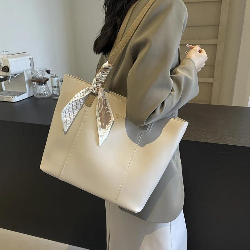 Einzelne Umhängetasche mit hoher Kapazität aus weichem Leder, vielseitige Tasche, einfacher Stil, fortschrittliches Gefühl, klassisch