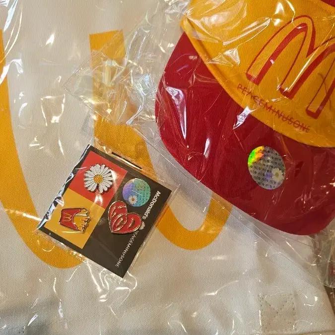 McDonald's Peaceminusone merchandise set