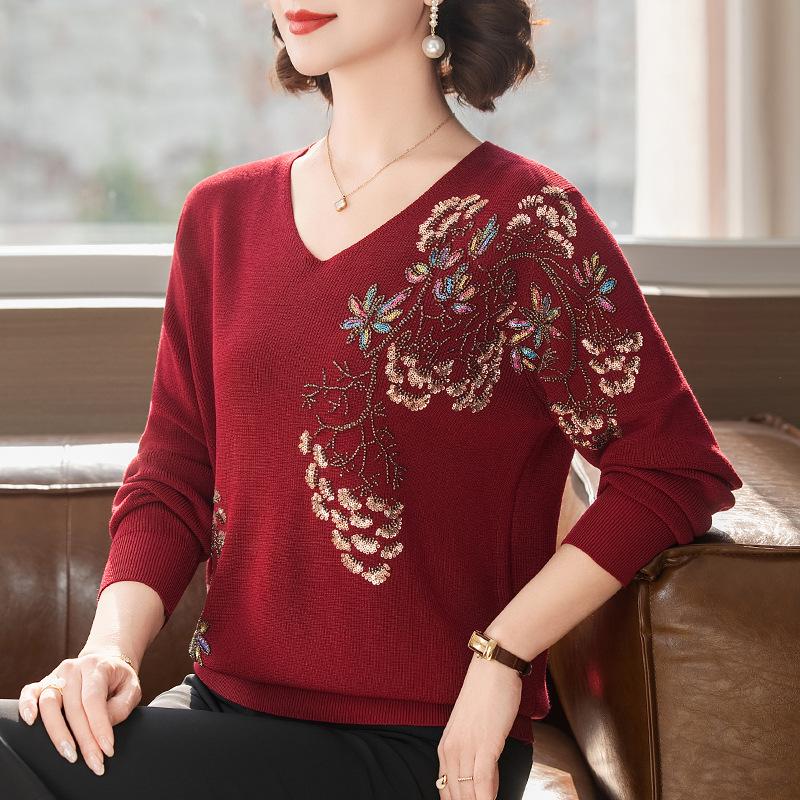 Happy Mother-in-law V-neck Red Knitwear with Handmade Sequin Embroidery - Slimming and Age-Reducing Top for Spring and Autumn