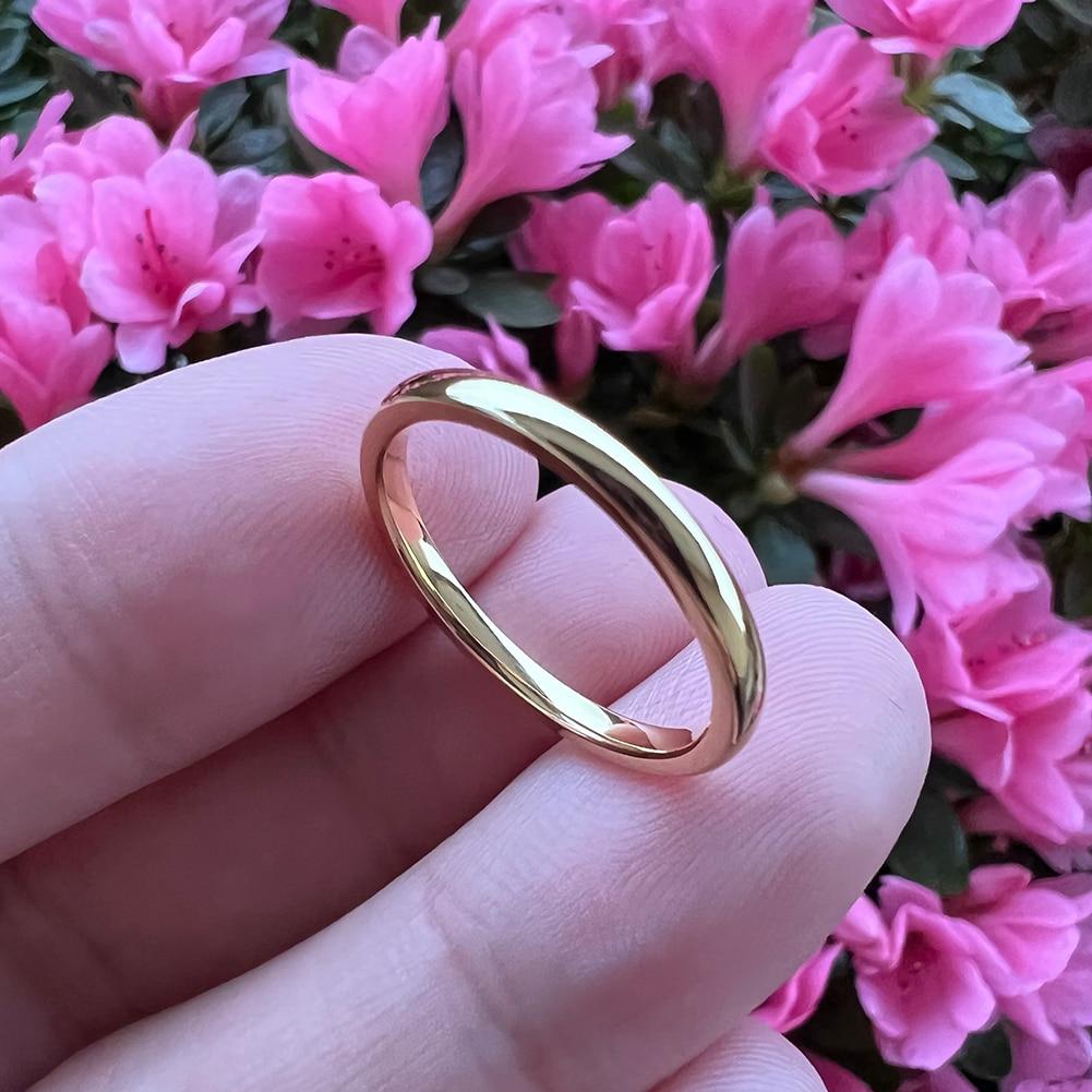 ITungsten 2mm 4mm 6mm 8mm 10mm ar zeltu pārklāts volframa gredzens vīriešiem sievietēm pārim saderināšanai laulības gredzens moderns juvelierizstrādājums komforta piegriezums