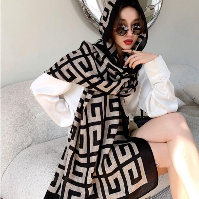 Versatile Women's Korean-Style Silk Scarf: Warm, Dual-Use Shawl for Sun Protection, Perfect for Spring and Autumn.