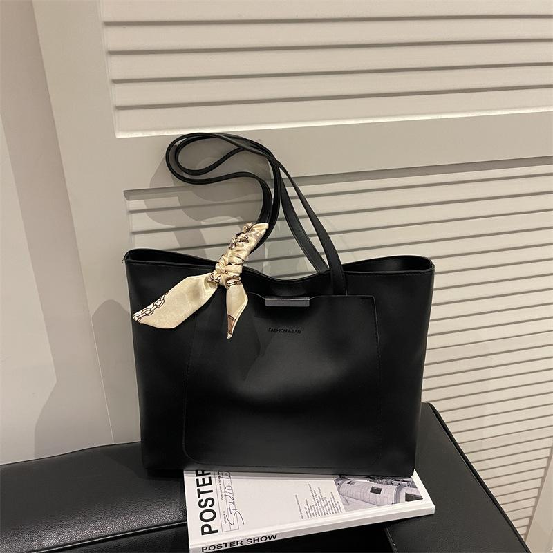 Large Capacity Bag Women's Trend Fashion Commuter Tote Bag Handbag New Women's Bag Shoulder Bag