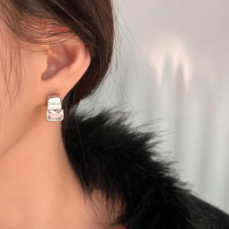 Square Diamond Goodluck Ear Buckle Purple Diamond Lucky Ear Ring Heavy Industry Design Sense High-end