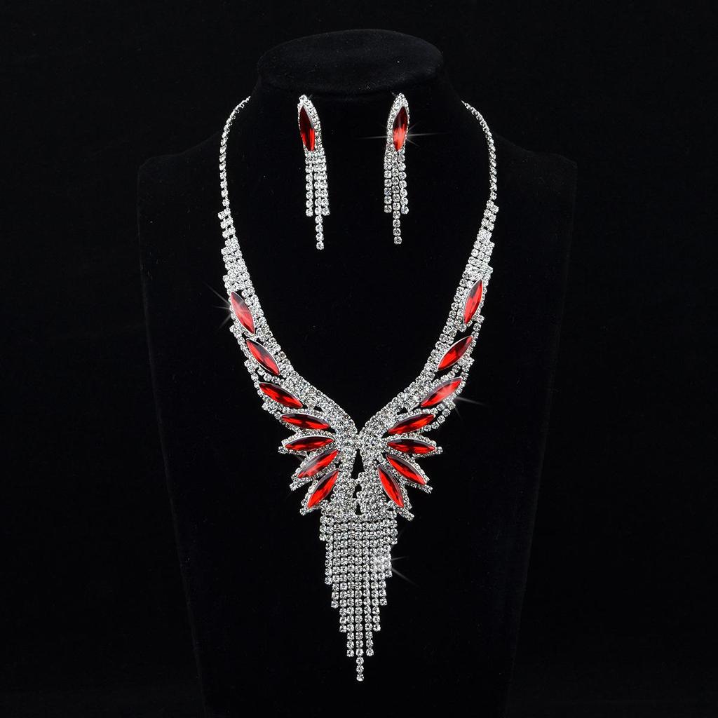 Elegant European & American Alloy Necklace Set - Versatile Bridal & Evening Jewelry