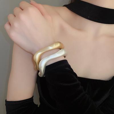 Twisted Wave Geometric Wide Surface Adjustable Bracelet Exaggerated Design Bracelet Fashion Versatile Atmospheric Jewelry