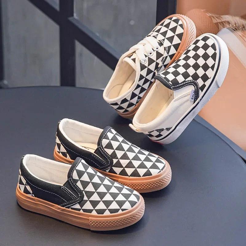 Childrens Spring Shoes Girls Black White Simple Fashionable Shoes Boys Checkerboard Soft Soled Kids Bean