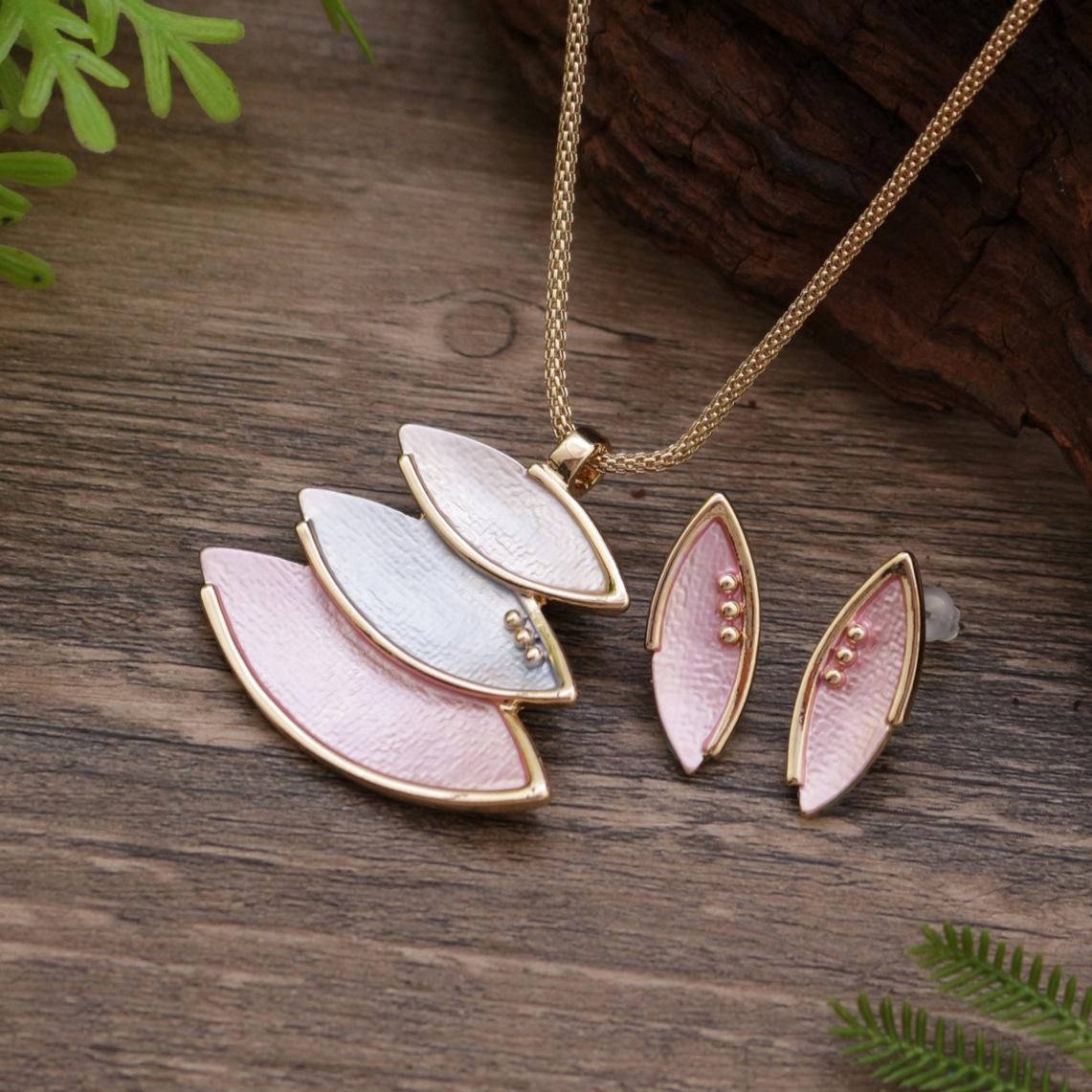 

Новый цвет живопись маслом геометрические лепестки серьги-пусеты подвеска набор, женский премиальный набор ожерелья с лепестками