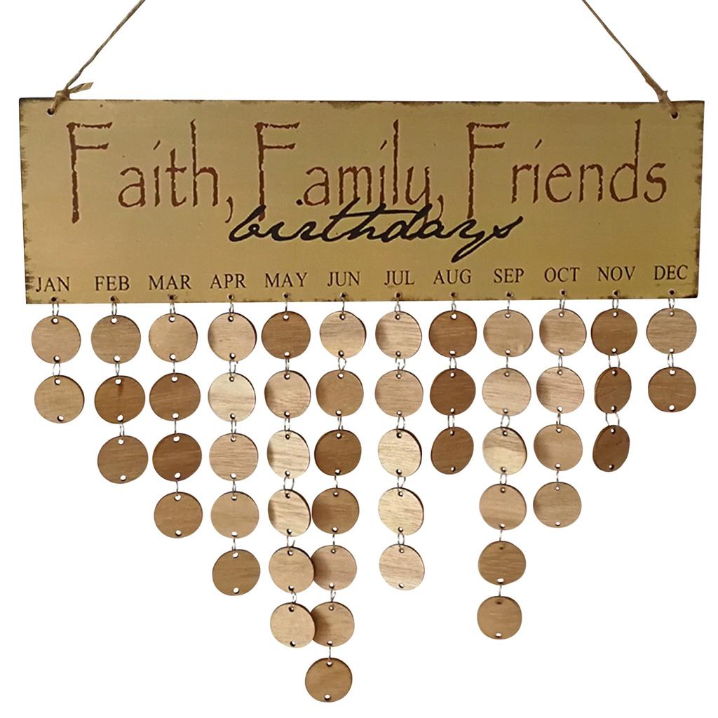 Kalendarz świąteczny do powieszenia na ścianie: Tabliczka urodzinowa dla rodziny z etykietami
