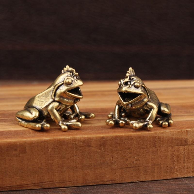 Brass Ornaments, Brass Frog Figurine, Small Home Decor, Animal Figurines, Chihuahua Sculpture.