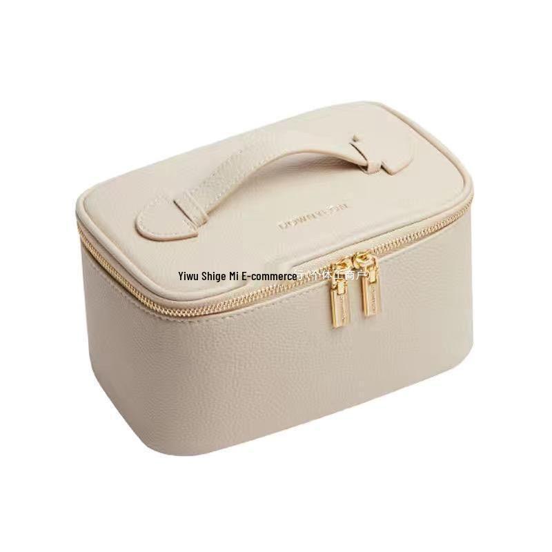 Retro Style Multifunctional Makeup Bag – Large Capacity Travel Case for Brushes, Skincare, and Toiletries.