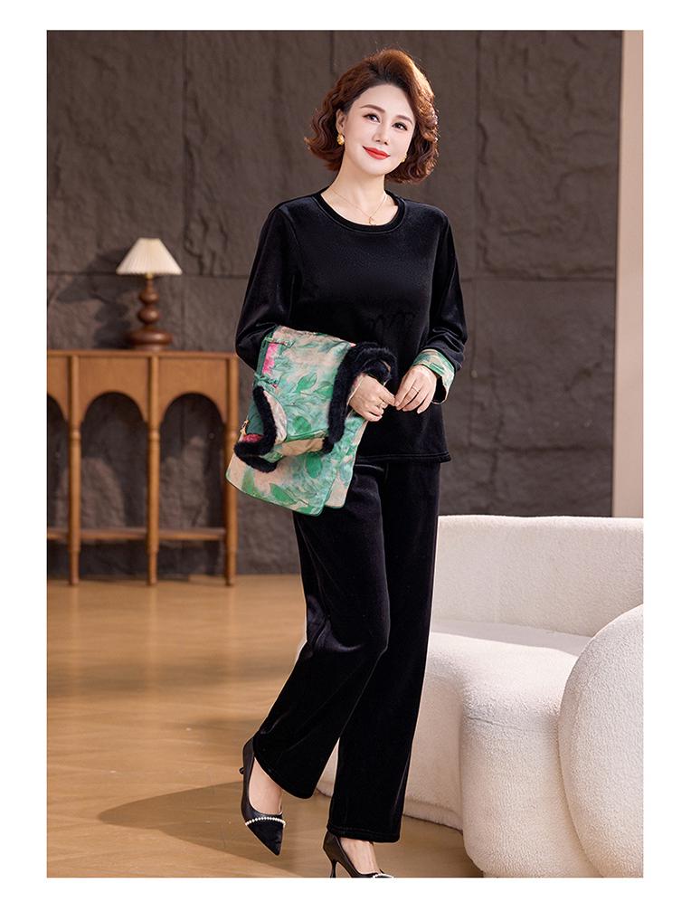 New Chinese-Style Winter Vest Suit: 3-Piece Gold Velvet Set for Middle-Aged Women