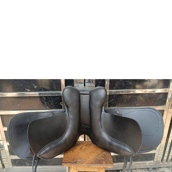 Leather Dressage Double Flap Saddle with Changeable Gullets – Elegant Cantle Design