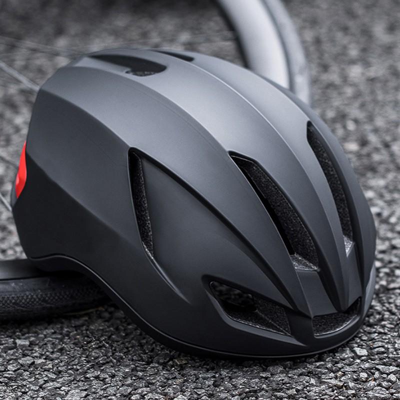 Integrated In-Mold Cycling Helmet Mountain Bike Road Riders PC Shell With Edge Protection Reflective Rear Light