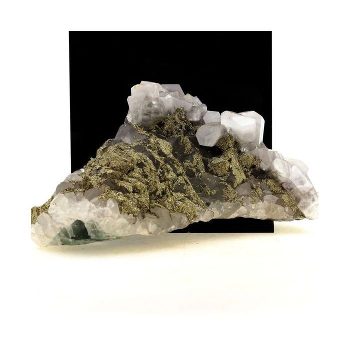 Pierres et Minéraux. Calcite, Pyrite, Fluorite. 3135.5 ct. El Hammam Mine, Meknès, Maroc.