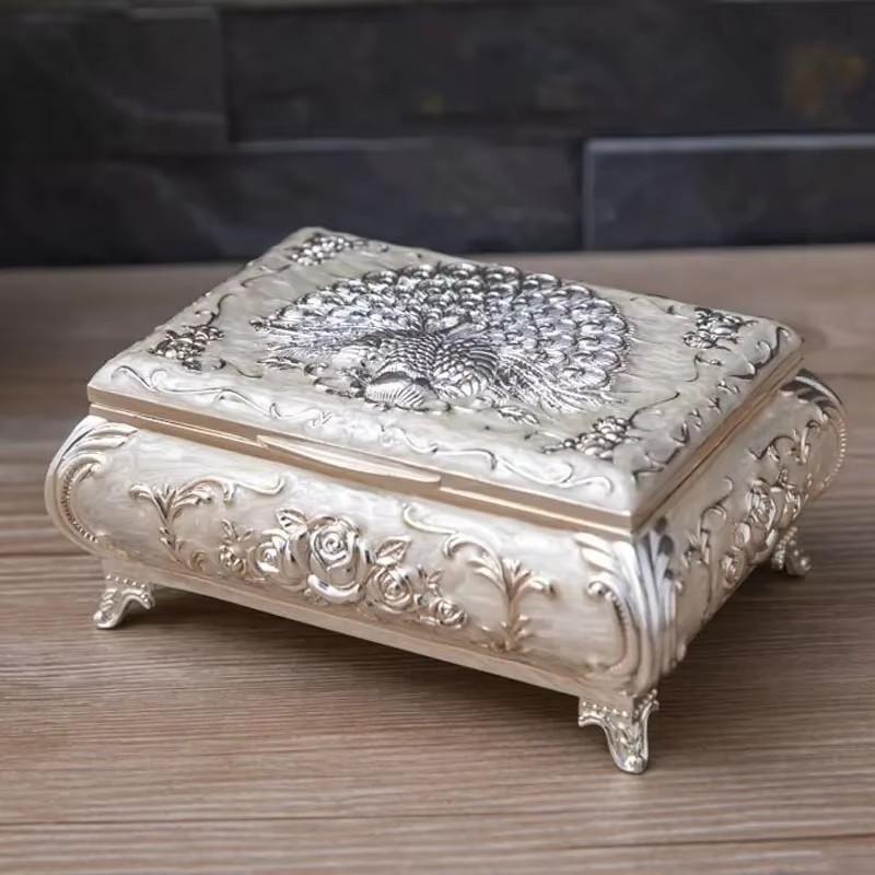 Classic Jewelry Box Vintage Style Flower Carved Trinkets Storing Container Creative High-end Ring Necklace Small Storage Boxes