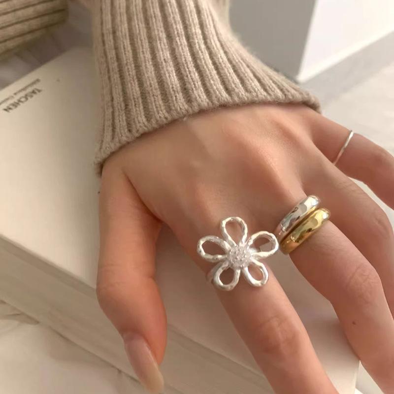 Trendy Fashionable And Large Flower Design Ring For Women Adjustable Open Style