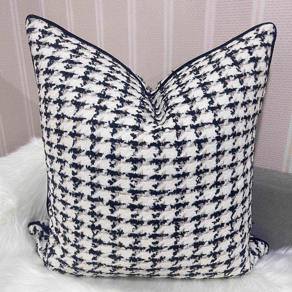 Custom Luxury Hotel Throw Pillow Cushion Cover Velvet Fabric Woven Animal Printing Soft Living Textured Black White Piping