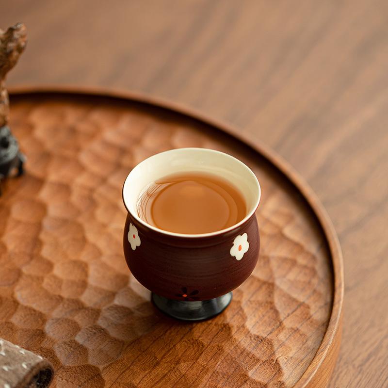 Handgezeichnete Gänseblümchen-Teetasse, Keramik-Teeset, Gästetasse, Gastgebertasse, Teeverkostungstasse, Dufttasse, Kung-Fu-Teeset