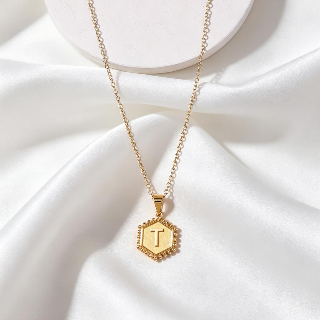Europe and the United States hot selling 11 letter necklace women's niche high sense fashion versatile titanium steel letter pendant