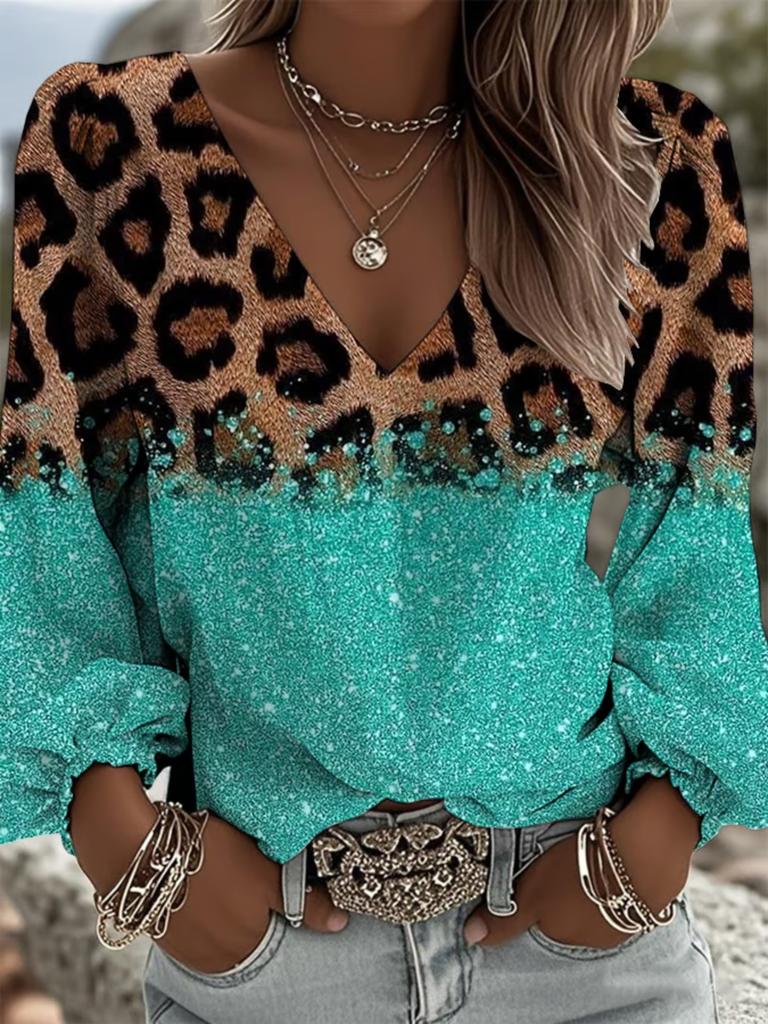 New Women's Vintage Western Pattern Printed V-neck Shirt, Suitable for Summer Vacations and Outdoor Gatherings