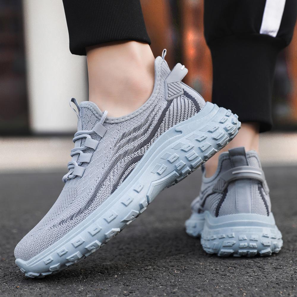 Surface en maille respirante Confortable Chaussures pour hommes Légères Tout à la mode Jeunesse Mode Décontracté Chaussure simple Chaussures de sport pour la course