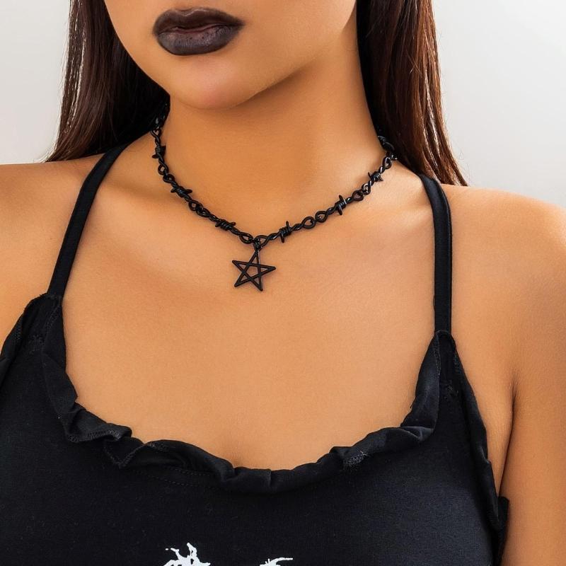 Gothic Thorn Star Necklace Punk Hip Hop Neckchain Y2K Pendant Clavicle Chain Medieval Statement Pieces Jewelry Gift