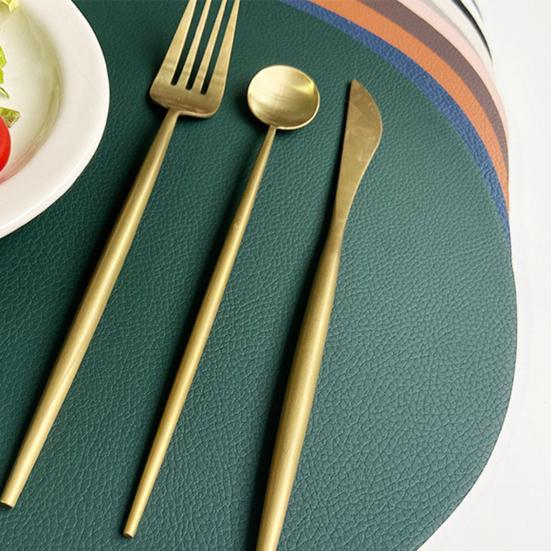 Tischset Rutschfest Abwischbar Kunstleder Ovale Form Isolieruntersetzer für Esszimmer