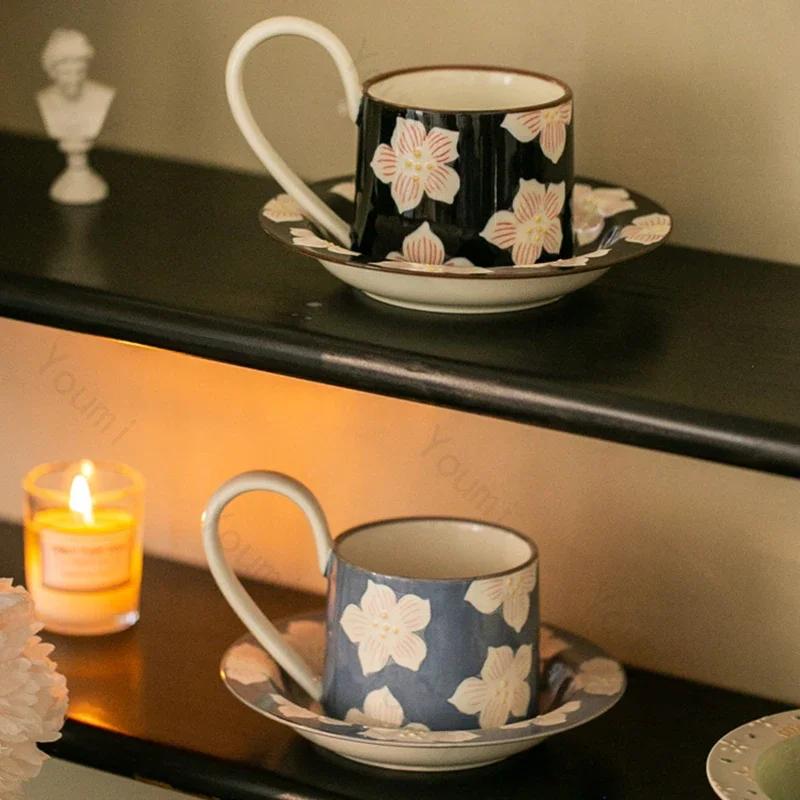 Ručně kreslené retro keramické šálky na kávu, špičkový reliéfní květinový hrnek, lehký luxusní šálek a podšálek do kavárny, více stylů, dárky