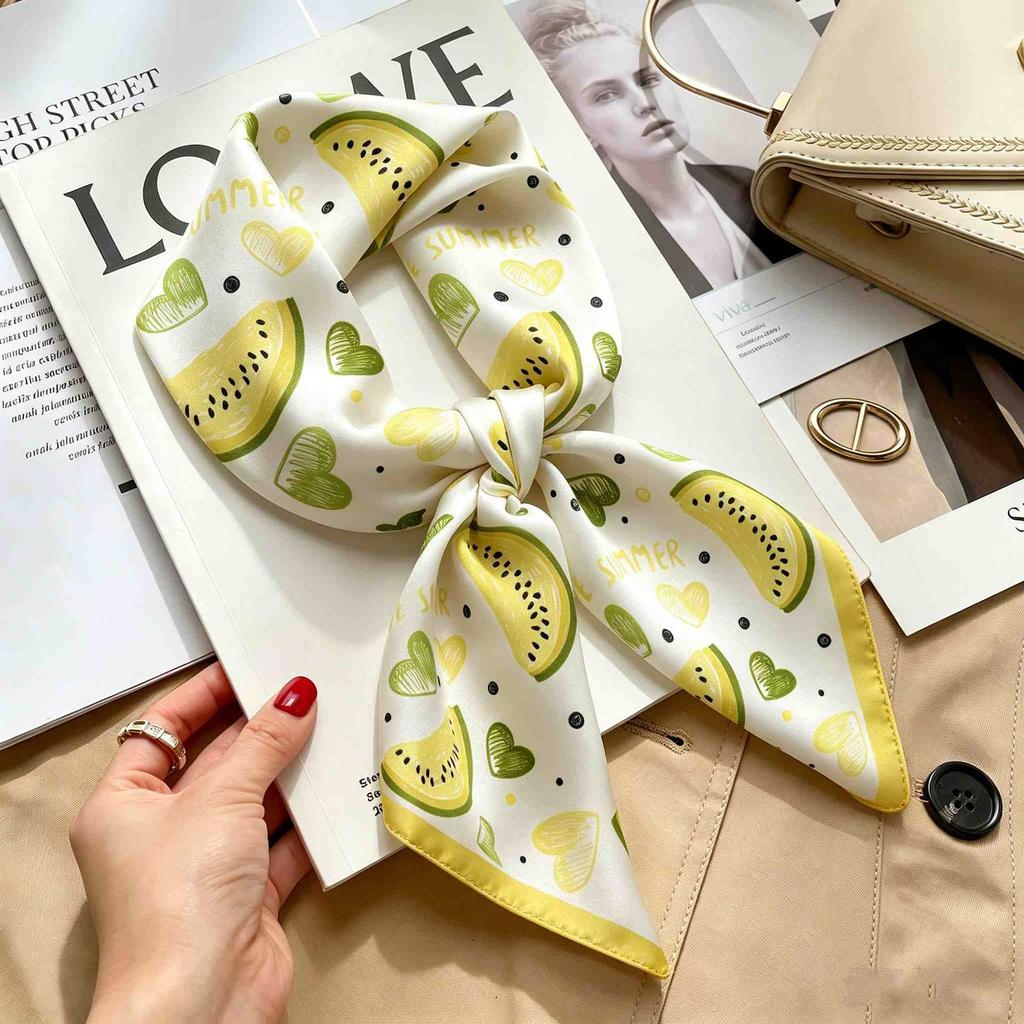 Women's spring and autumn silk scarf temperament versatile thin Internet celebrity Korean version light luxury fashion scarf high-end design small squ
