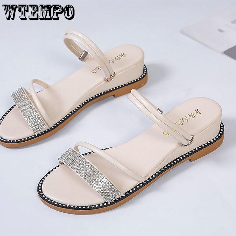 Sandales d'été pour femmes, mode polyvalente, fond souple, antidérapantes, sandales à vent féerique, pantoufles deux en un | Tige en strass | Matériau PU