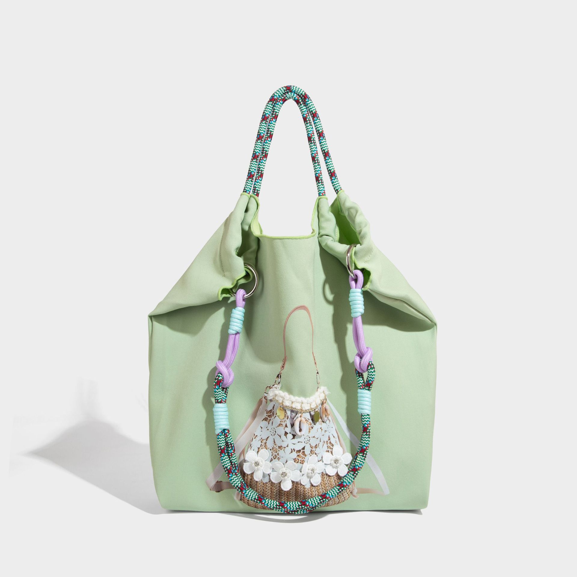 

Новый Модный Тренд Хозяйственная Сумка Экологичная Нейлоновая Ткань Вышитый Цветок Портативная Холщовая Сумка Нейлоновая Сумка на Плечо