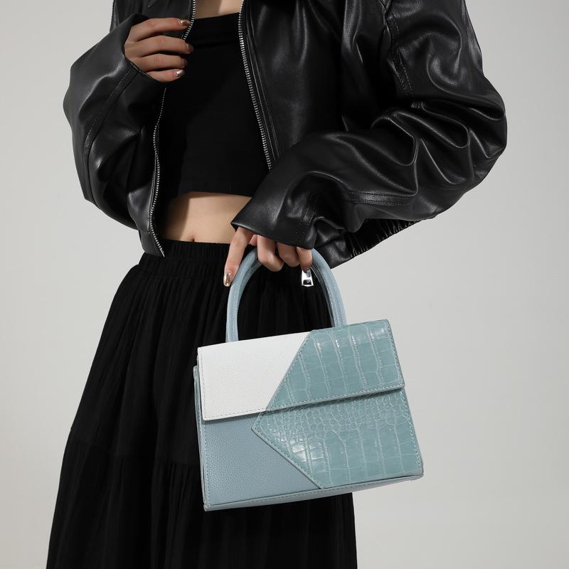 

Niche Patchwork Small Square Bag - Women s Autumn/Winter 2025 Casual Color Block Shoulder & Crossbody Fashion Bag 22*8.5*16 светло-синий