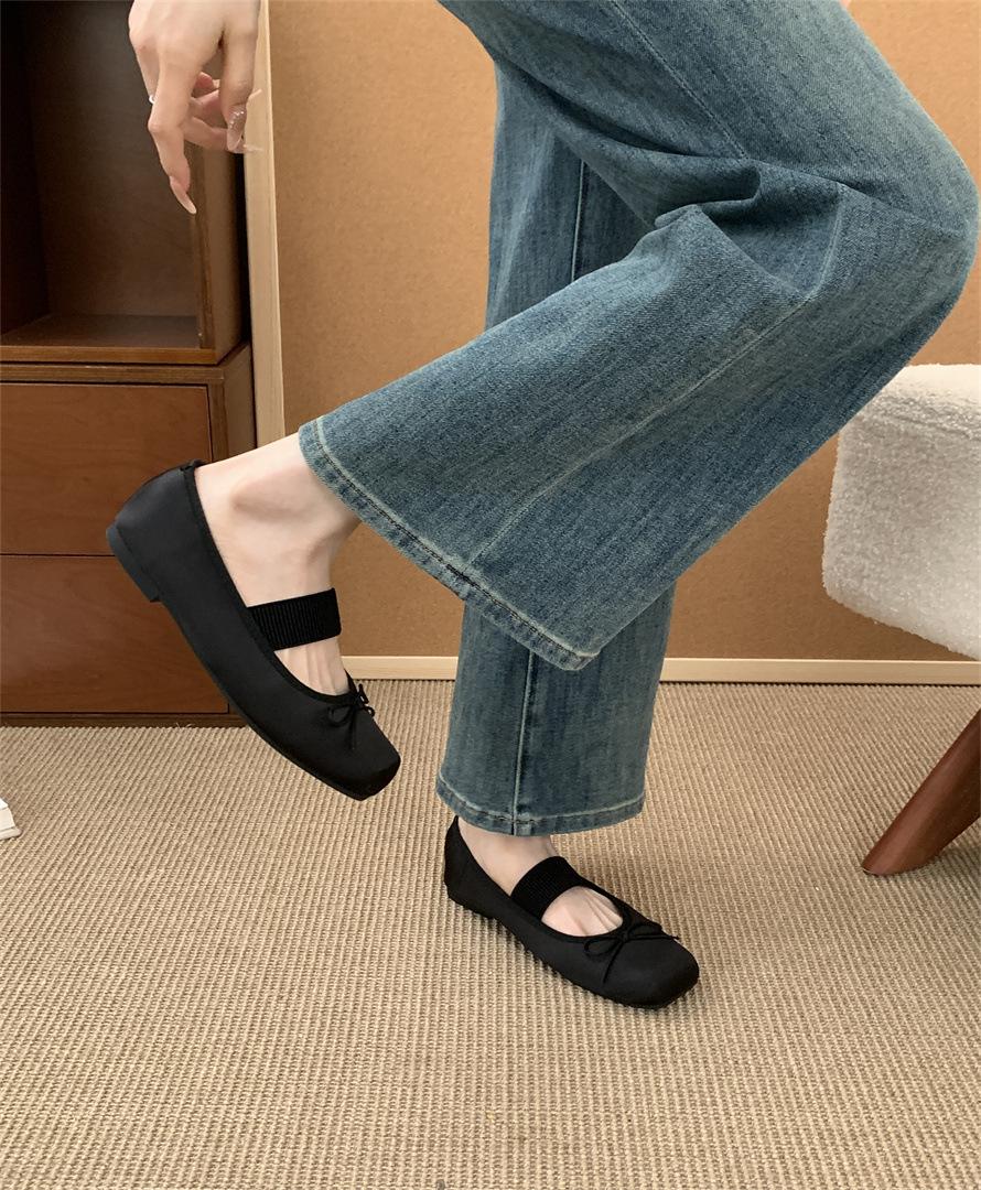 Flat-bottomed French square head small silver single shoes women s shoes 2025 new spring satin ballet gentle 35