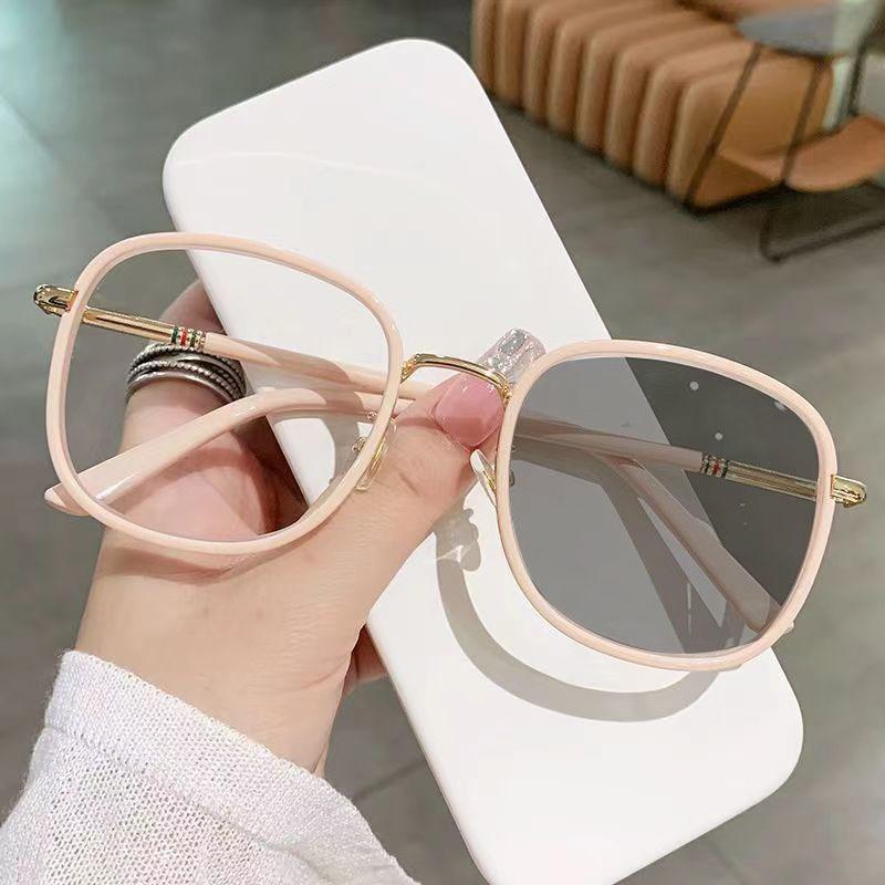 NEW Fashion Photochromic Glasses Women Men Luxury Anti Blue Light Eyeglasses Anti UV Eye Protection Unisex Goggle Eyewear