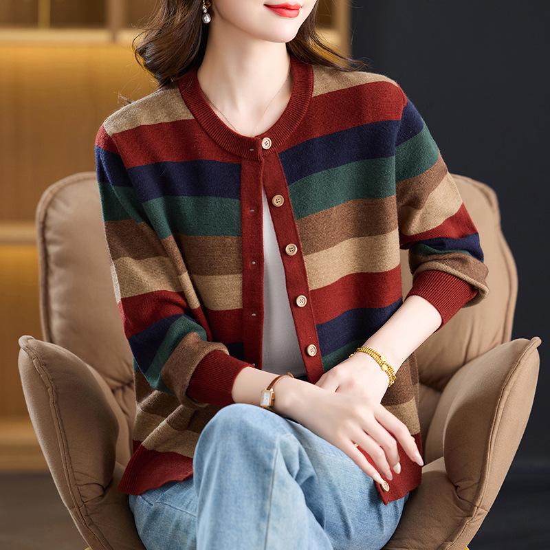 Women's Striped Autumn Knit Cardigan 2025: Fashionable, Loose-Fit, Slimming, Age-Defying Sweater Coat