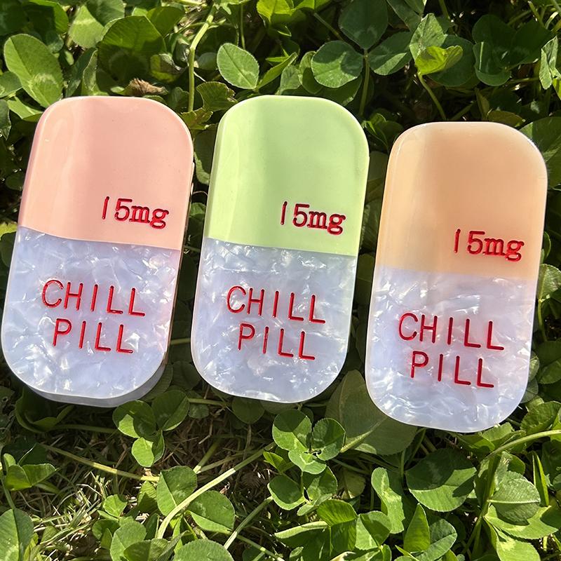 Korean Style Creative Acetic Colorful Chill Pill Hair Claw All-Match Cute Shark Clip Fun Spoof Headwear For Women Hair Accessory