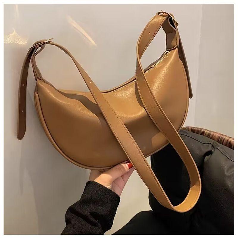 

Fancy Niche Style Small Bag Women s Bag 2025 New Fashion Casual Shoulder Messenger Bag Crescent Moon Easiest for Match Dumpling Bag Khaki