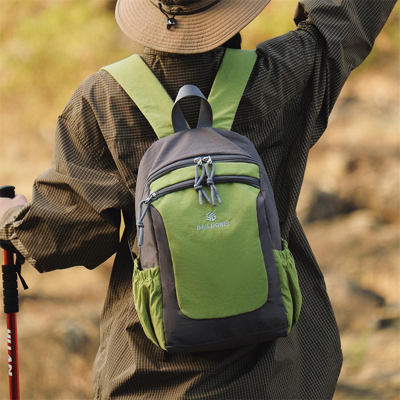 Outdoor Unisex Lightweight Backpack Large Capacity Student Schoolbag