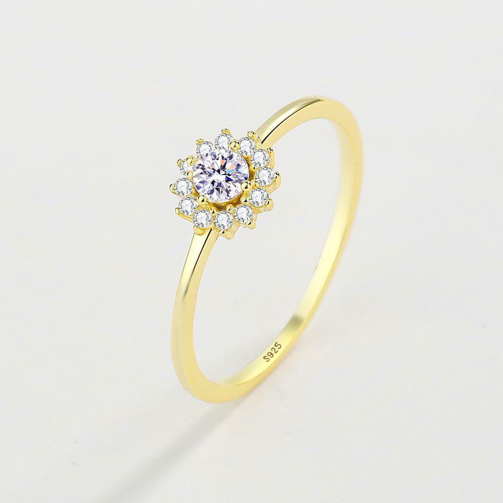 

Minimalist S925 Silver & Gold Ring Set with Six-Prong Zirconia Wedding Band Size 6