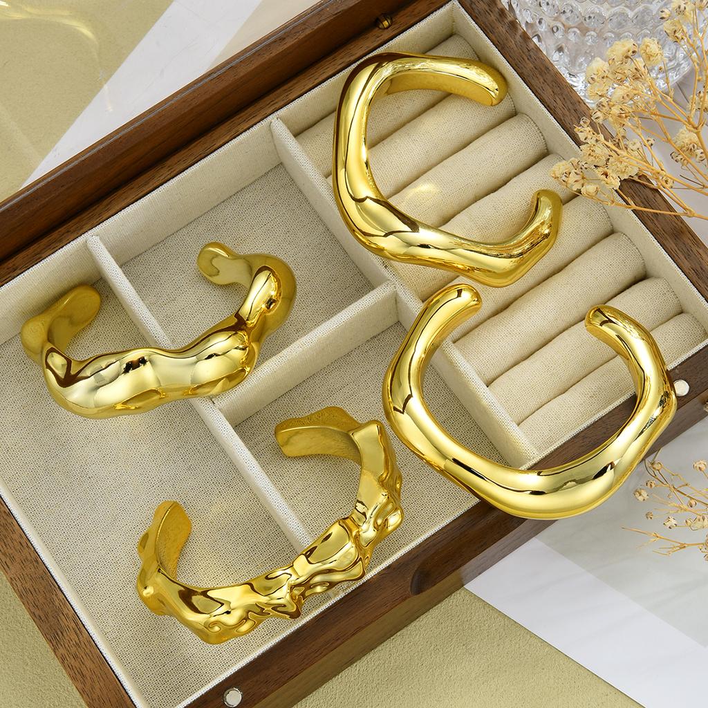 Vintage Punk Glossy Wide Cuff Bangle for Women HipHop Gold Color Geometric Metal Bracelets Daily Wear Party Jewelry Gifts New