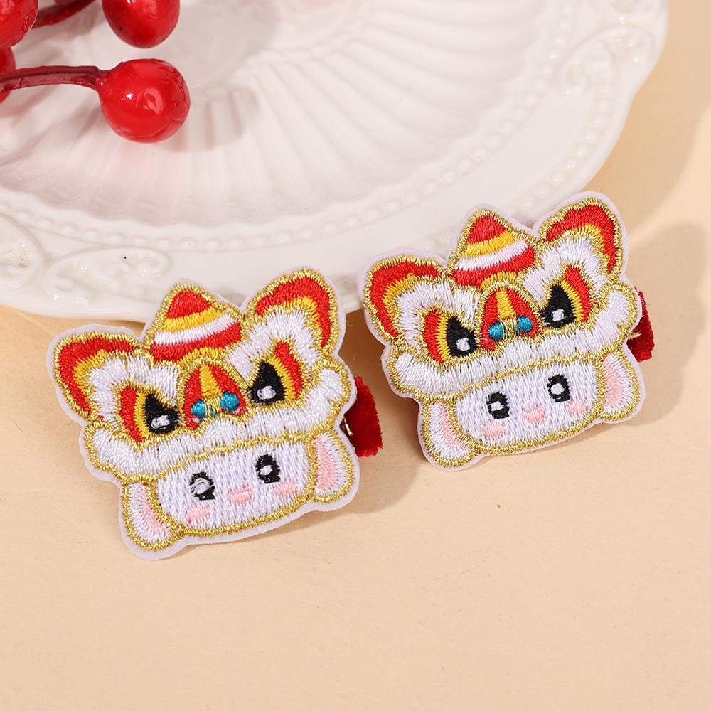 Kids New Year Hair Accessories Plush Embroidered Lion Dance Clips Girl Chinese Red Cartoon Lion Head Hairpin Holiday Headwear