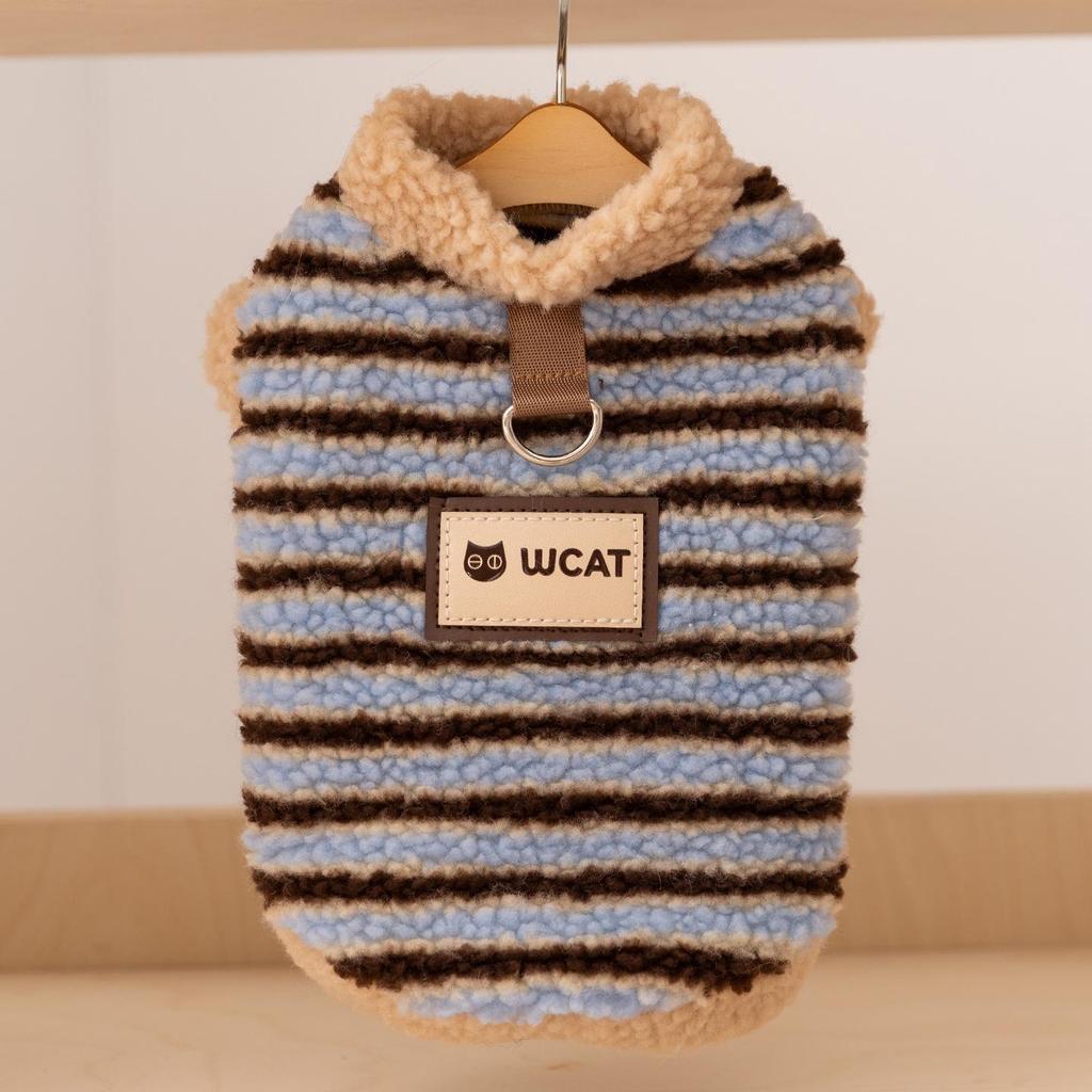 Warm Lamb Fleece Cat Clothes for Kittens & Adults - Leash-Compatible, Little Bear Design, Two-Legged for Fall & Winter, Also Fits Small Dogs